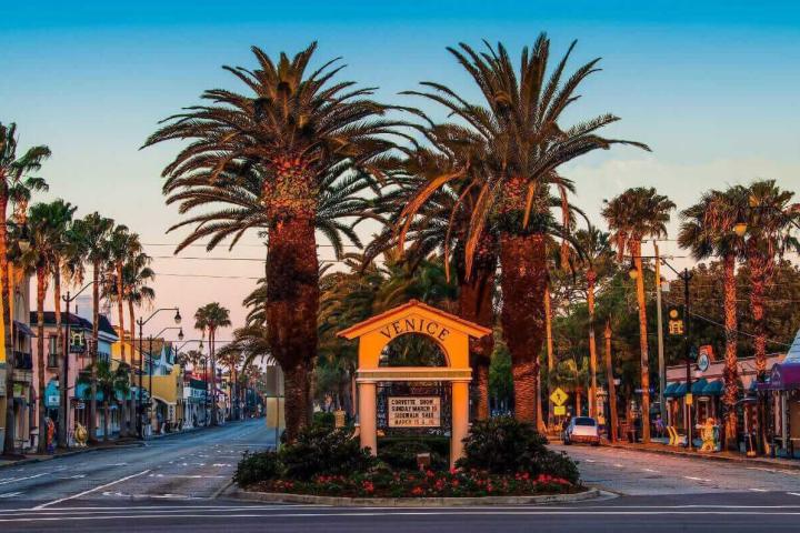 Main street of Venice, FL